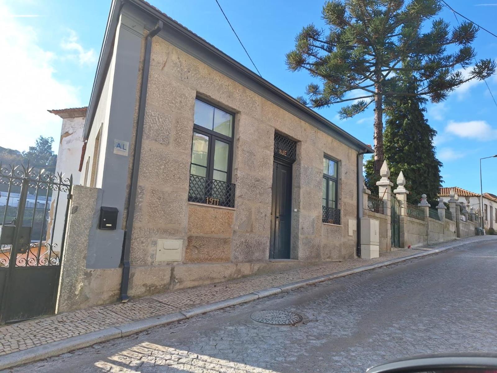 Chale * Caldas de Aregos